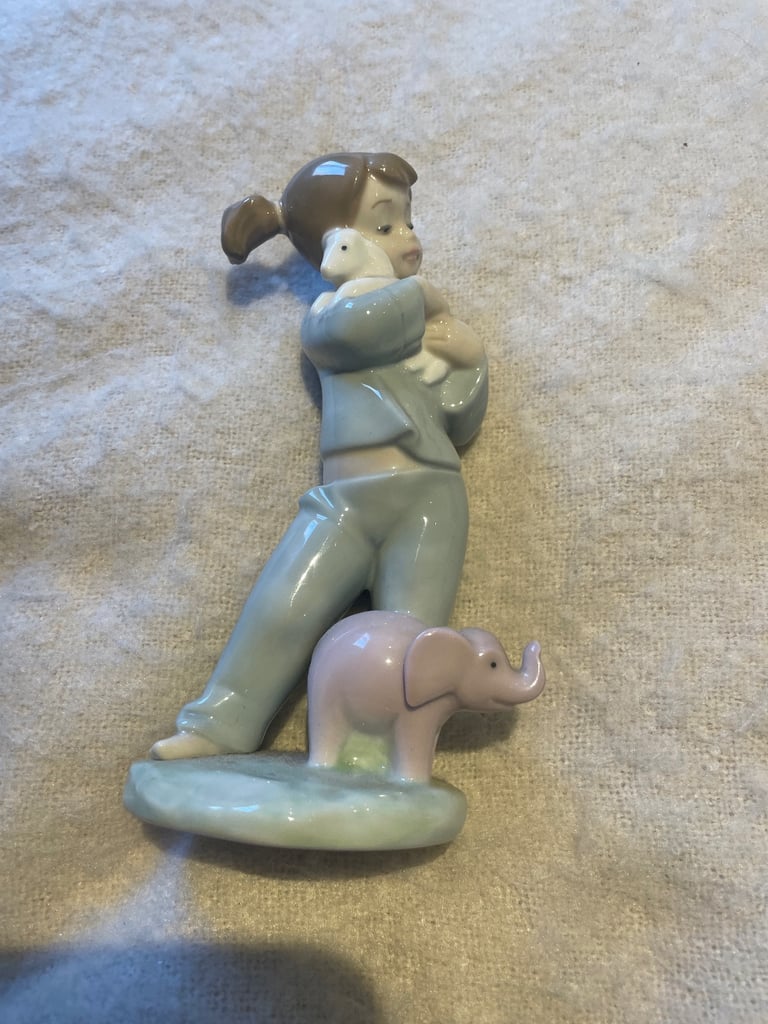 image for Lladro Nao Girl with Little Lamb and Pink Elephant 1129 Sleepyhead