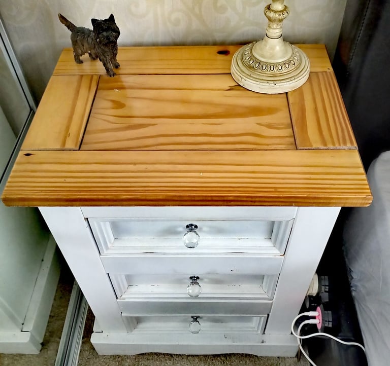 Bedside table