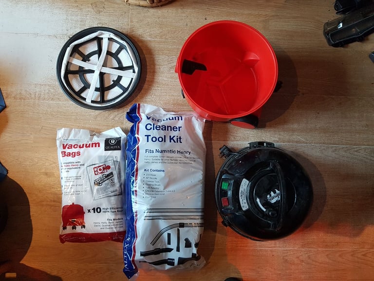 henry hoover 1 speed new 3 Metre Hose new Brushes new Rods Kit 10 Bags new filter 1 