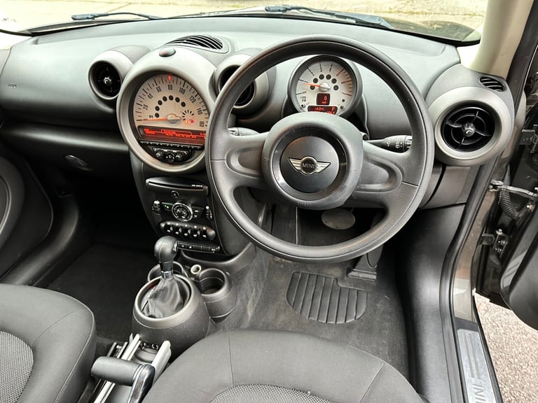 2011 (11) MINI COUNTRYMAN 2.0 COOPER D ALL4 AUTO 60,000 MILE EXCELLENT CONDITION