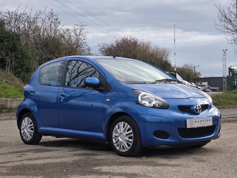 2011 Toyota AYGO 1.0 VVT-i Blue 5dr HATCHBACK PETROL Manual