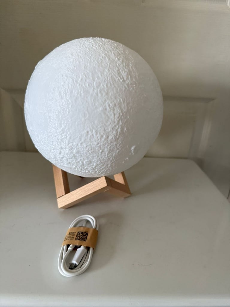 3D moon lamp