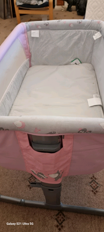 Chicco Next 2 Me Cot and carry case