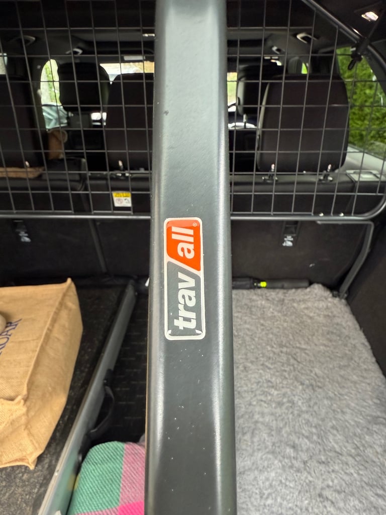 Travall dog guard