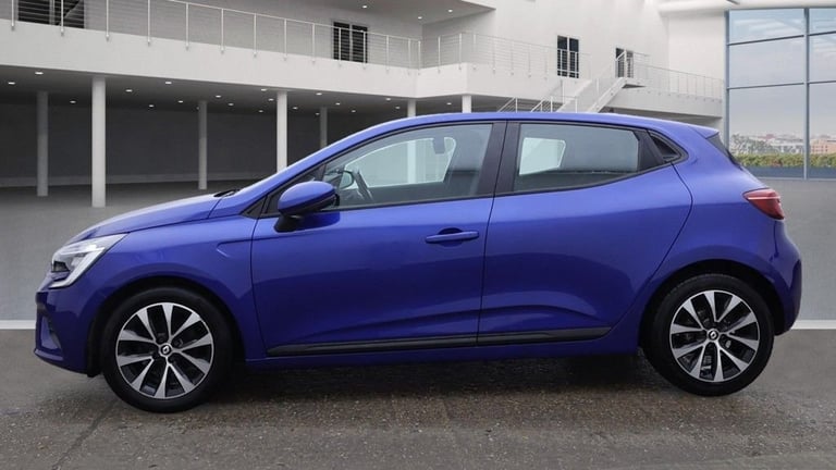 2021 Renault Clio 1.0 TCe 90 Iconic 5dr HATCHBACK PETROL Manual