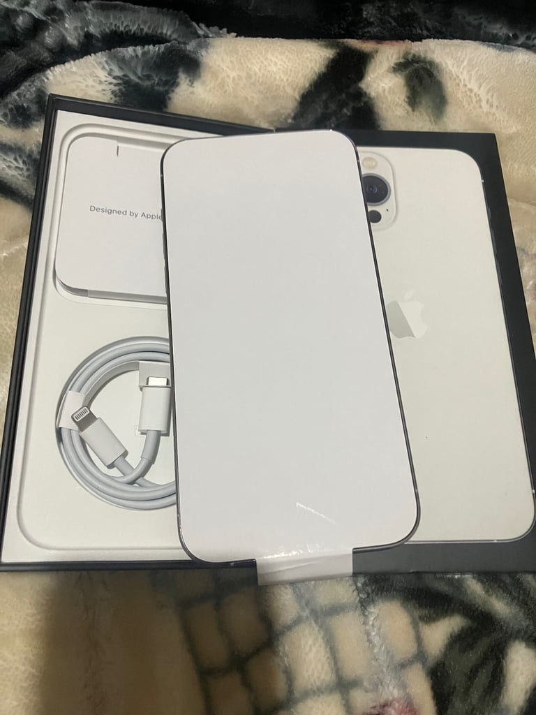 BRAND NEW SILVER APPLE IPHONE 13 PRO MAX 128GB