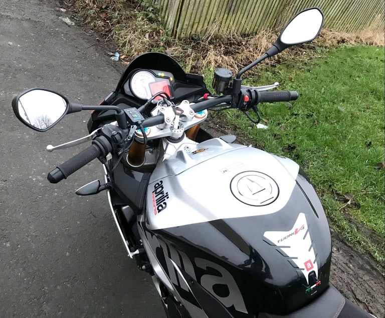 APRILIA TUONO 1100 V4 FACTORY, 2016(16), 3 OWNERS, IMMACULATE CONDITION, £6795