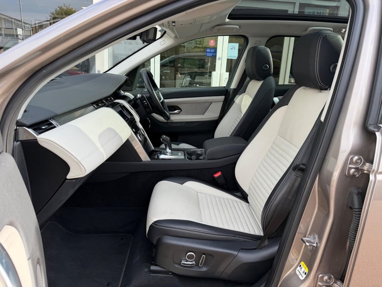 2021 Land Rover Discovery Sport 1.5 P300e 12.2kWh R-Dynamic SE Auto 4WD Euro 6 (s/s) 5dr ESTATE P...