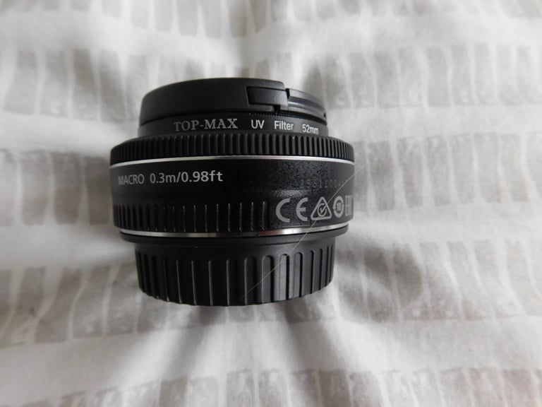 CANON EF 40MM  2.8 LENS STM MACRO - MALAYSIA - 52MM DIA