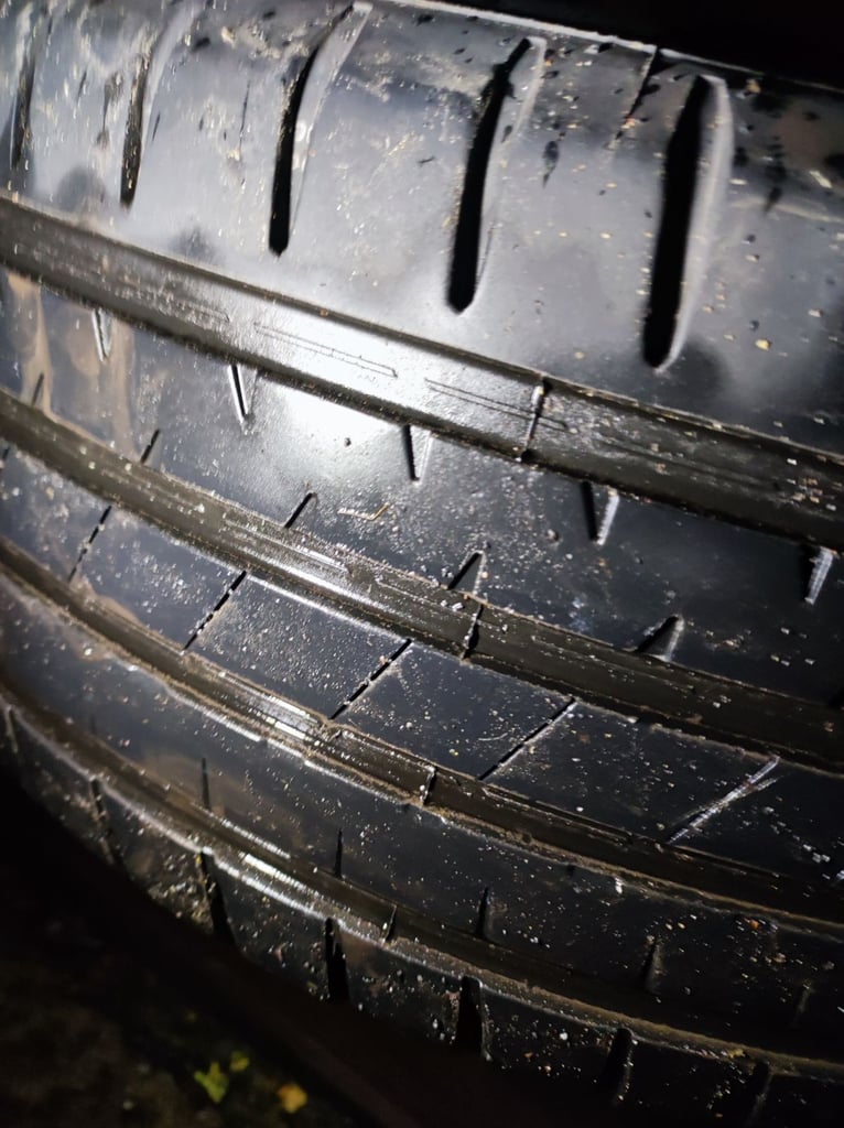 2 alloys and tyres 225/55/17 vivaro trafic primastar bmw vauxhall van car