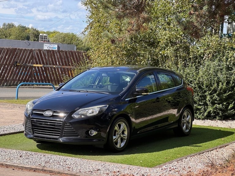 2013 Ford Focus 1.0T EcoBoost Zetec Hatchback 5dr Petrol Manual Euro 5 (s/s) (125 ps) Hatchback P... - Image 4