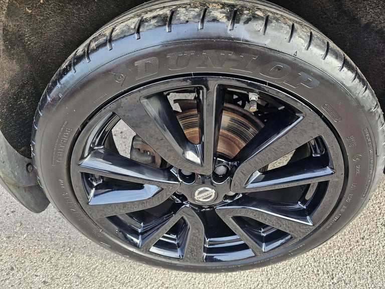 2015 Nissan Qashqai 1.6 dCi Tekna XTRON 2WD Euro 6 (s/s) 5dr HATCHBACK Diesel Automatic