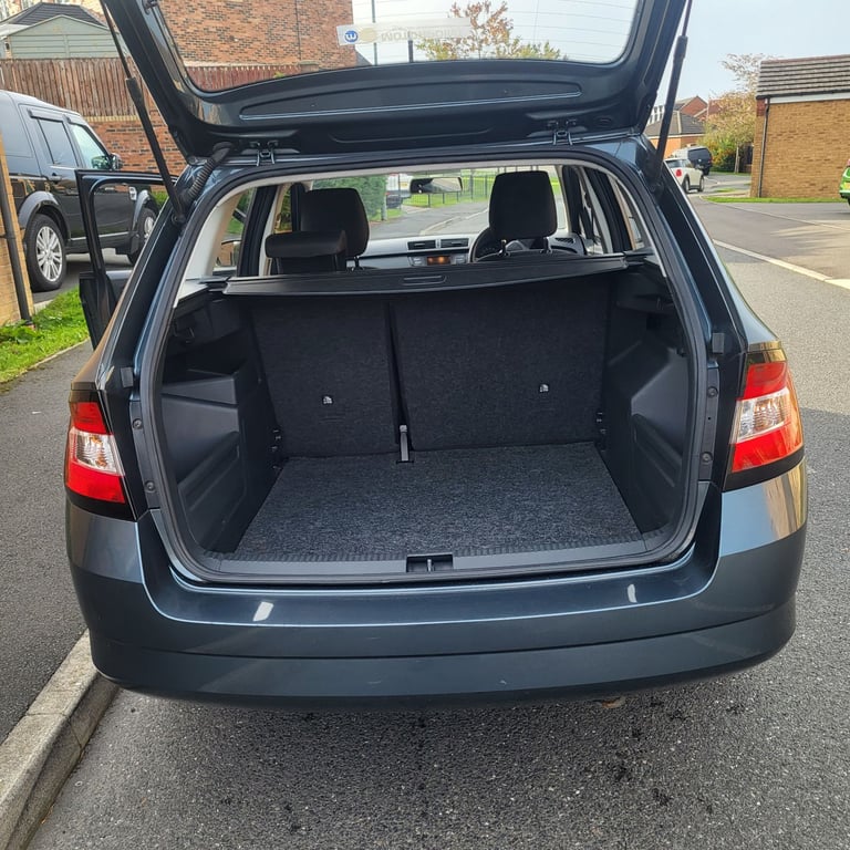 Skoda, FABIA, Estate, 2015, Manual, 1422 (cc), 5 doors