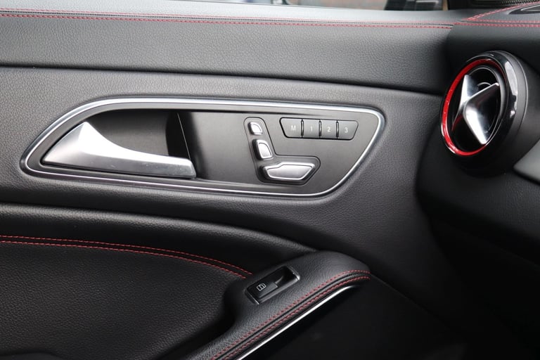  Mercedes-Benz CLA 2.0 CLA45 AMG Coupe SpdS DCT 4MATIC - AMG EXHAUST - FULL SPEC