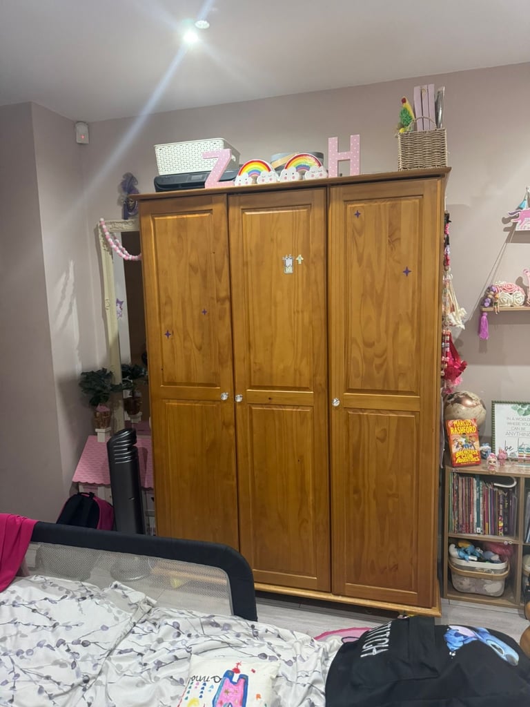 image for 3 door wardrobe 