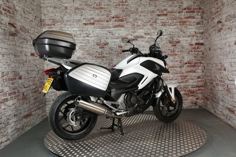 HONDA NC750X - 2016 Petrol Automatic in White