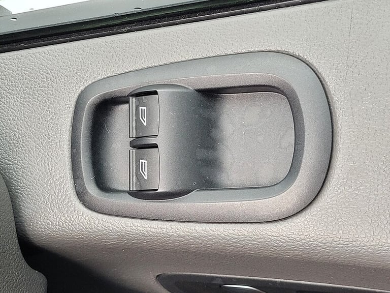 2022 Ford Transit 350 EcoBlue Leader Luton TDCI 130ps 4.1m with Air Con, Tail Lift &amp; 1 Owner ...