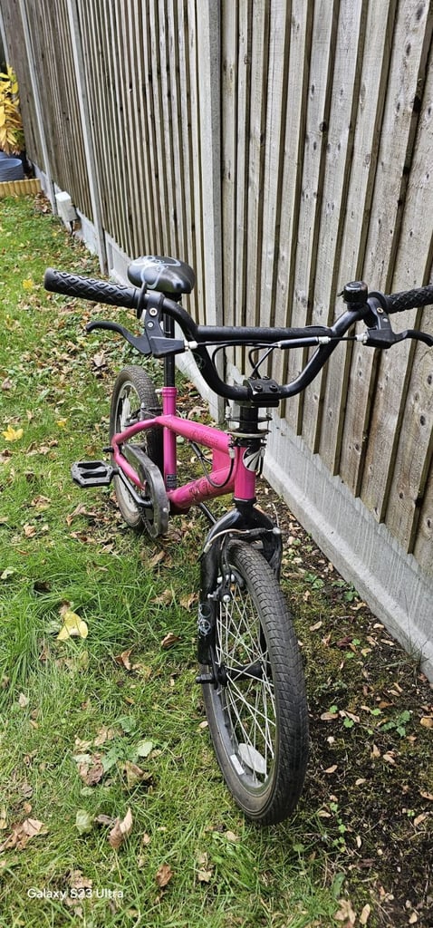 Girls BMX Avigo circle 360 degrees 18" wheels
