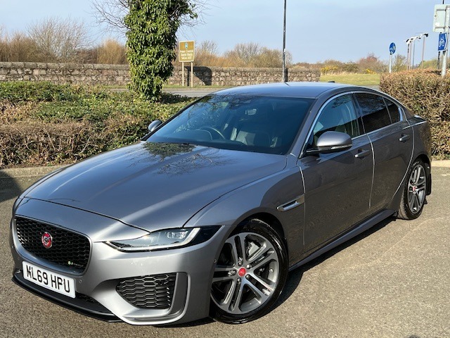 2019 Jaguar XE 2.0d R-Dynamic SE 4dr Auto SALOON Diesel Automatic
