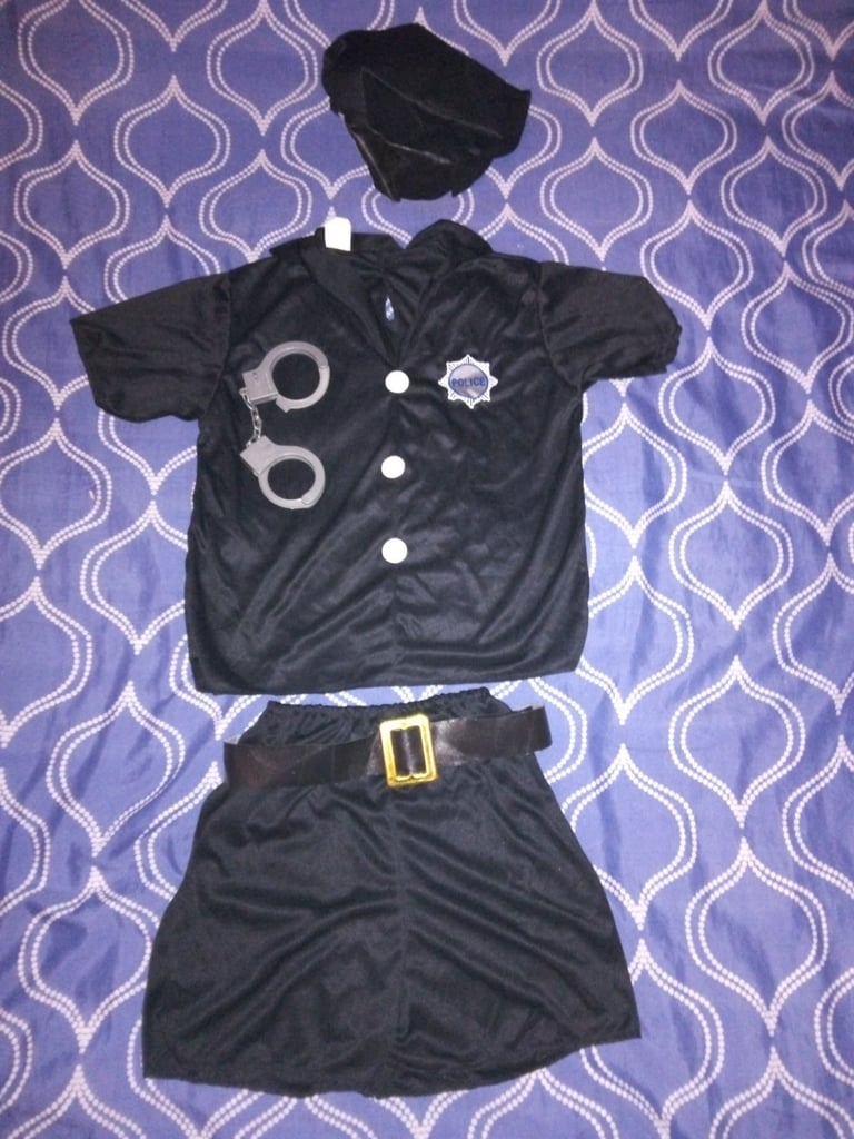LOTS OF HALLOWEEN STUFF FOR SALE 