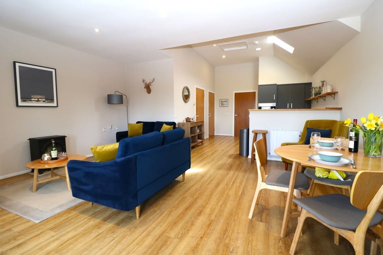 Furnished Cottages in Melrose available to rent, heating & electric included, free wifi