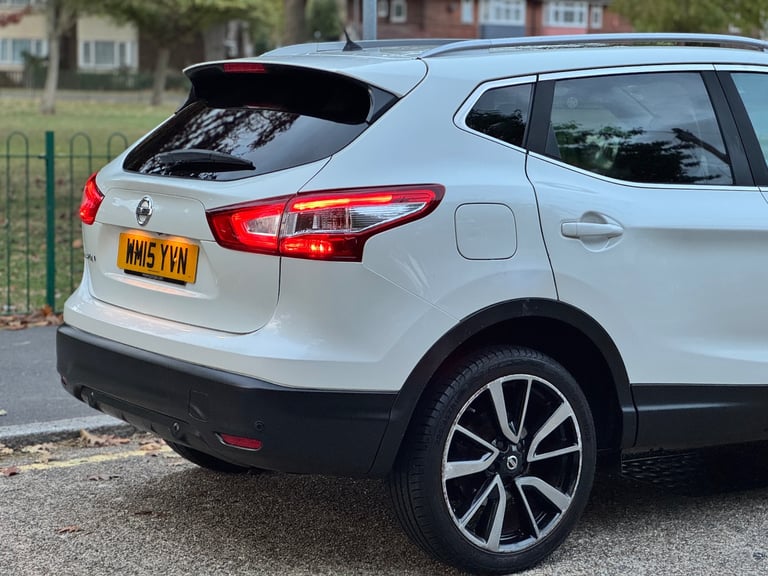 Nissan, QASHQAI, Hatchback, 2015, Manual, 1197 (cc), 5 doors