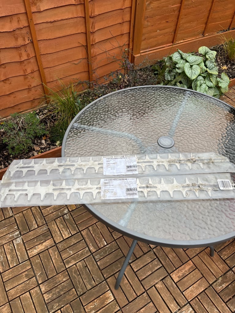 Hedge trimmer blades
