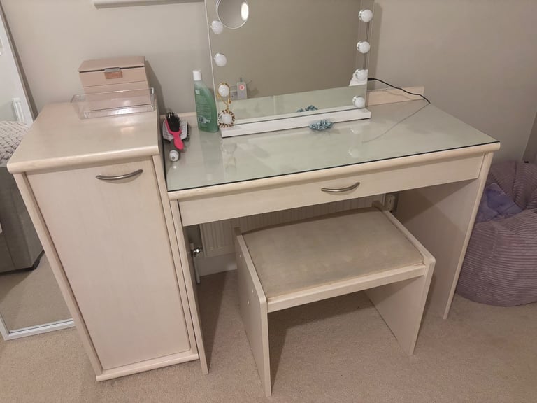 image for Nolte dressing table with stool