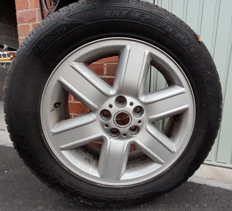 Range Rover L322 towbar  and wheel wrangler 20 inch, rubber Range rover mats ono