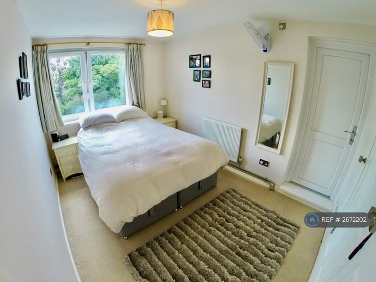 3 bedroom flat in Ericcson Close, Wandsworth, SW18 (3 bed) (#2672202)