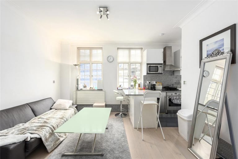 One Bedroom flat in Marylebone High Street Available now!!