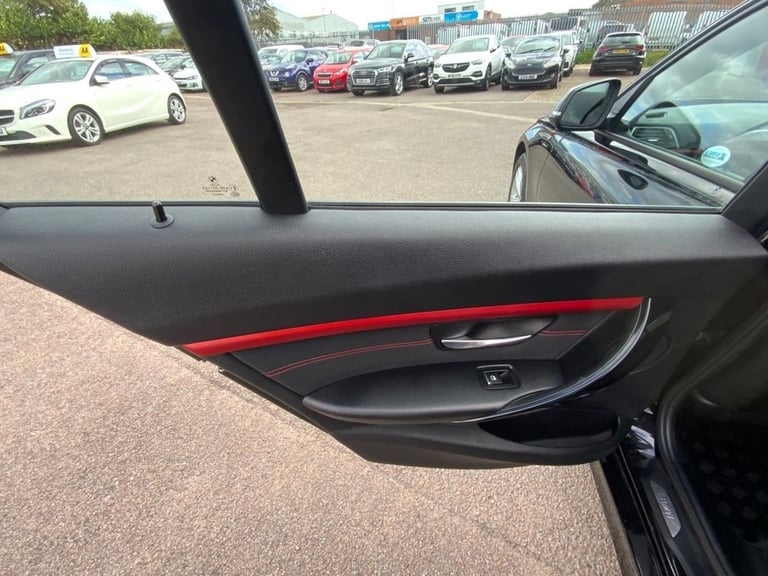 2015 BMW 3 Series 2.0 318d Sport Saloon 4dr Diesel Manual Euro 6 (s/s) (150 ps) Saloon Diesel Manual