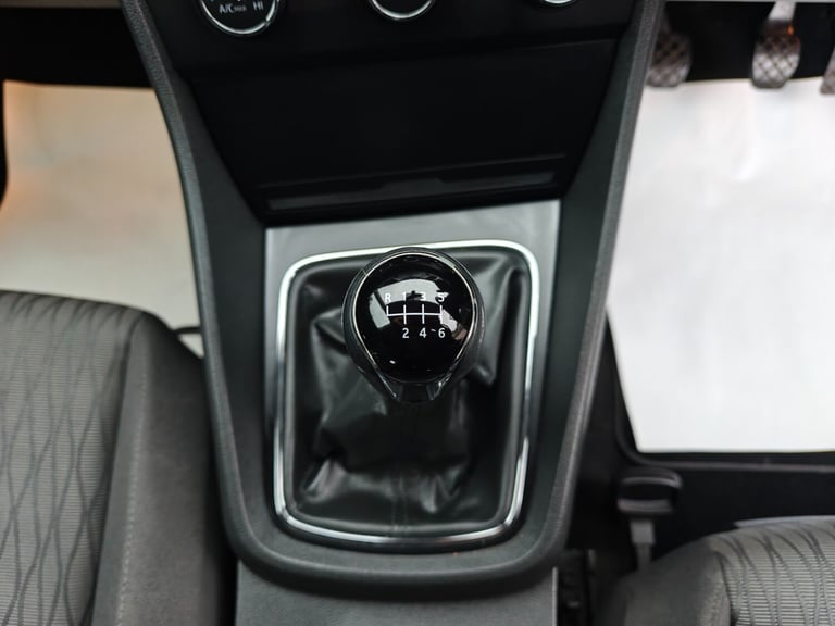 2013 SEAT Leon 1.2 TSI SE 5dr [Technology Pack] HATCHBACK Petrol Manual