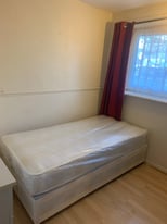 Semi double room to rent for single person in canning 