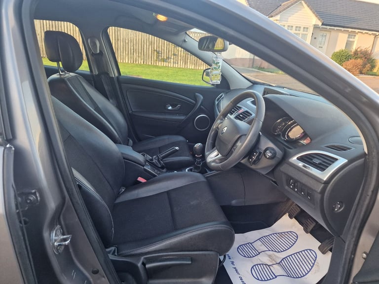 Renault, MEGANE, Estate, 2010, Manual, 1870 (cc), 5 doors