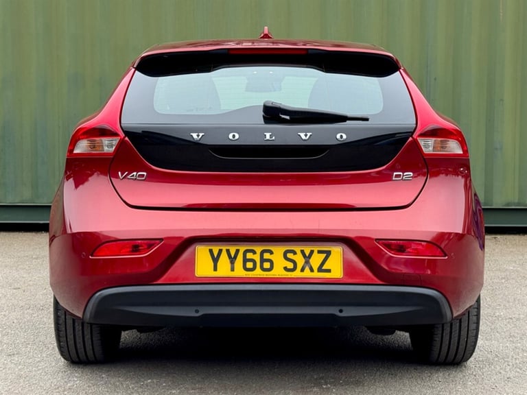 2016 Volvo V40 2.0 D2 Momentum Nav Plus Hatchback 5dr Diesel Manual Euro 6 (s/s) (120 ps) Hatchba...