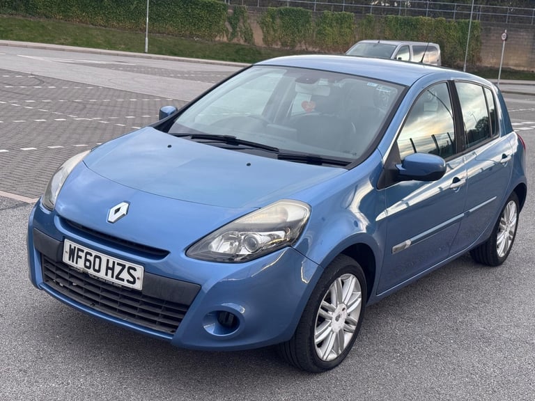 2011 Renault Clio 1.6 VVT Initiale TomTom Auto Euro 5 5dr HATCHBACK Petrol Automatic