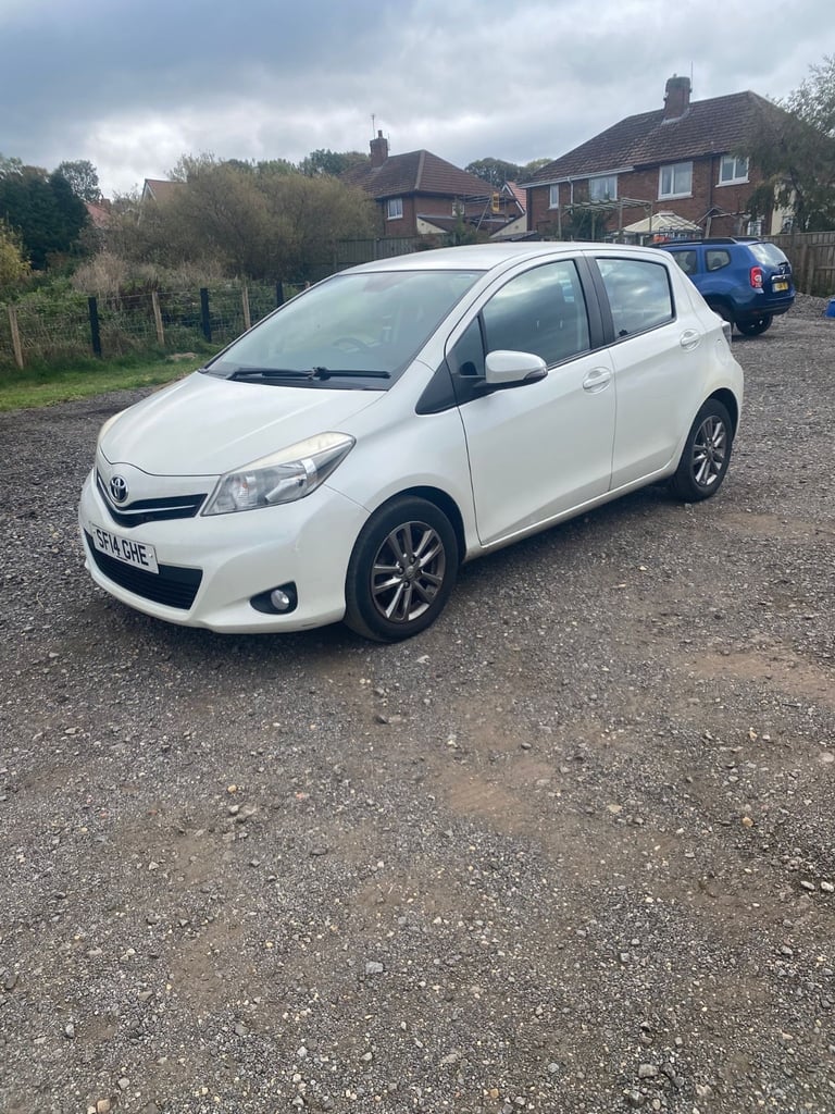 Toyota, YARIS, Hatchback, 2014, Manual, 1364 (cc), 5 doors