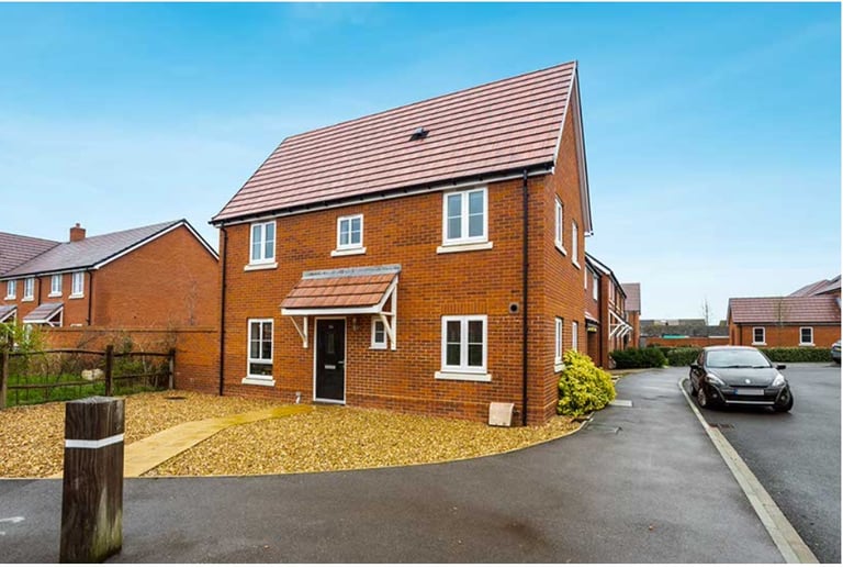 3 bedroom shared ownership property on the edge of new forest 