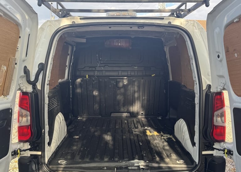 2020 (20)  PEUGEOT PARTNER PROFESSIONAL L1 (SWB) 1.5 BLUEHDI [A/C]