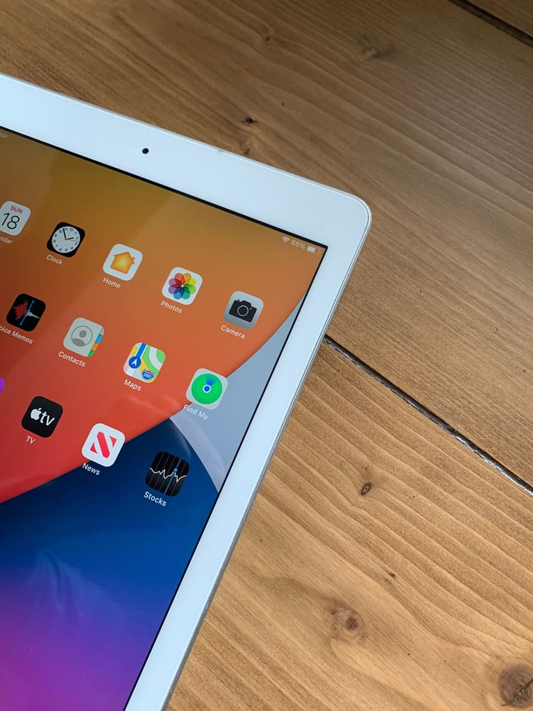 Apple Ipad 5 32GB White Ios16 Wifi Very Good Condition - Delivery Available