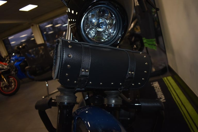 HARLEY DAVIDSON SPORTSTER 1200 IRON-ONLY 880 MILES-VANCE AND HINES-ENGINE BARS