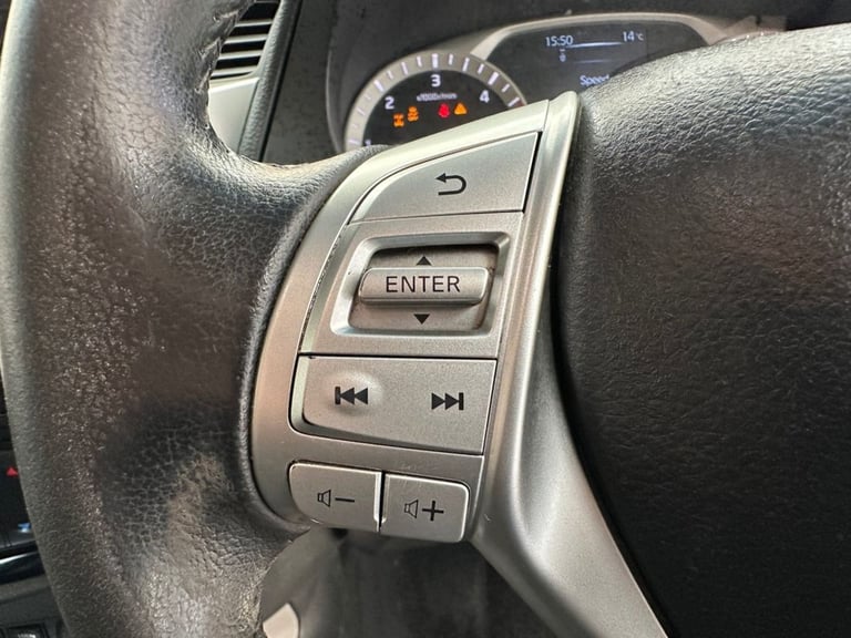 2016 Nissan Navara 2.3 dCi Tekna Pickup Double Cab 4dr Diesel Auto 4WD Euro 6 (190 ps) PICKUP Die...