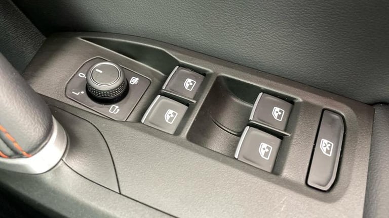 2024 SEAT Leon 1.4 e-HYBRID (204ps) FR Sport DSG Automatic Estate Hybrid Automatic