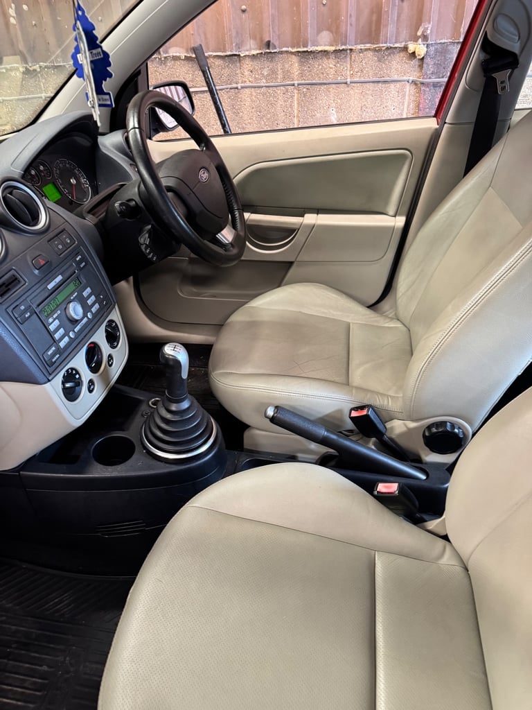 Ford, FIESTA, Hatchback, 2007, Manual, 1388 (cc),5 doors - Image 3