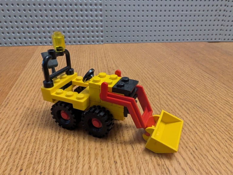 Lego 6698 RV Speed Boat / Lego 6693 Bin Lorry / Lego 6630 Bucket Loader. Complete.