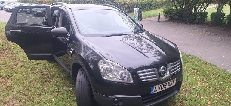 image for 2009 Nissan Qashqai 2.0 n-tec Hatchback 5dr Petrol CVT 2WD (189 g/km  139 bhp)