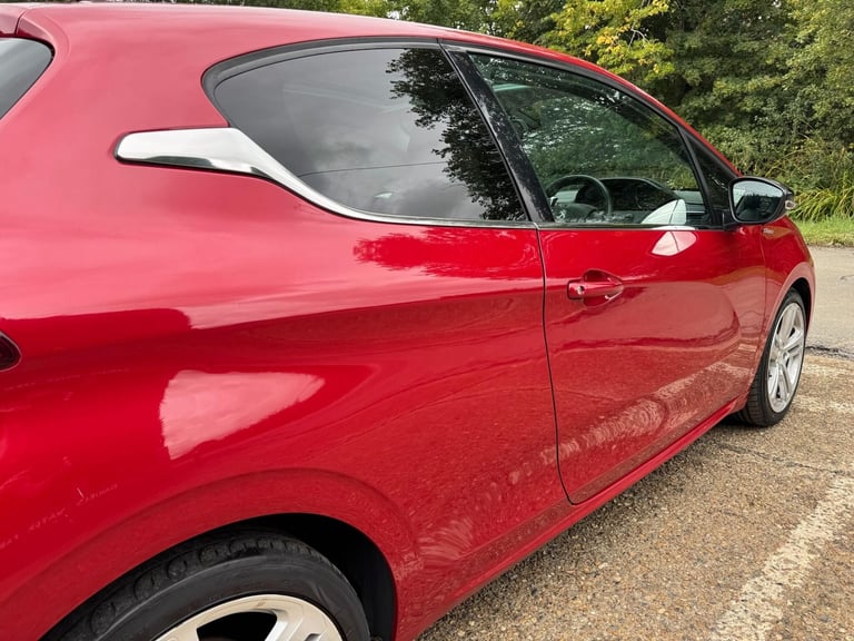 2016 Peugeot 208 1.2 Puretech Gt Line Hatchback HATCHBACK Petrol Manual