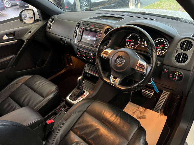 2015 Volkswagen Tiguan 2.0 Tiguan R-Line Edition TDI BlueMotion Technology 4Motion Semi-Auto 4WD ...