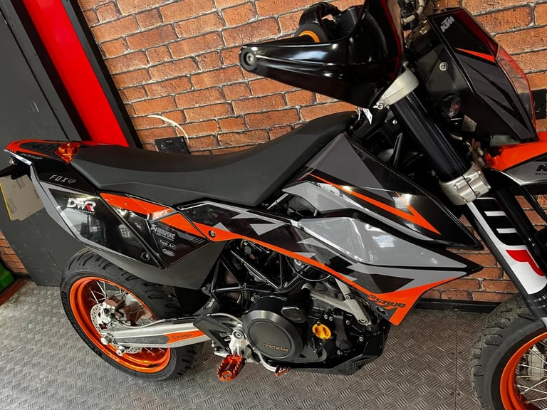 2012 KTM 690 SMC LOTS OF EXTRAS